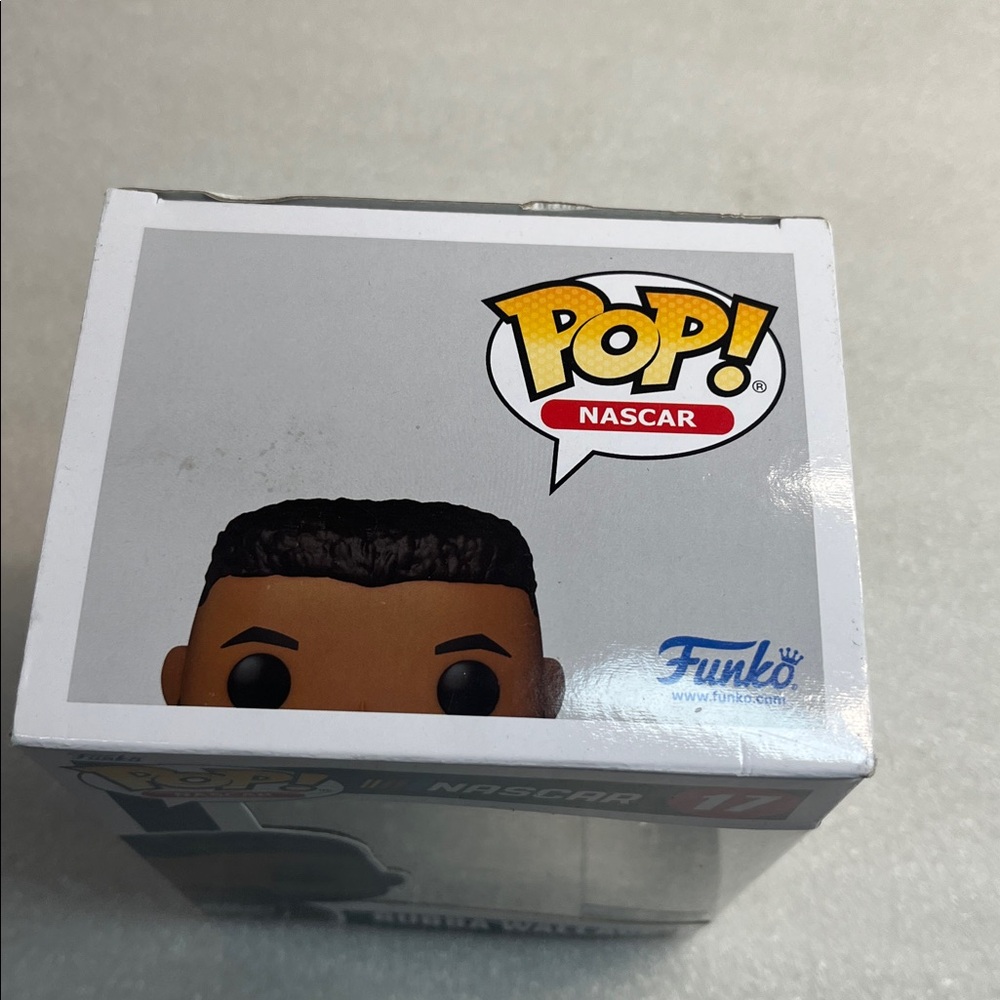 POP NASCAR: Bubba Wallace [Dr. Pepper] Funko Vinyl Figure - Picture 3 of 7